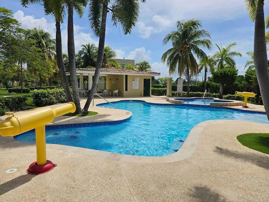 Cozy Apartment In Aquatika Loiza