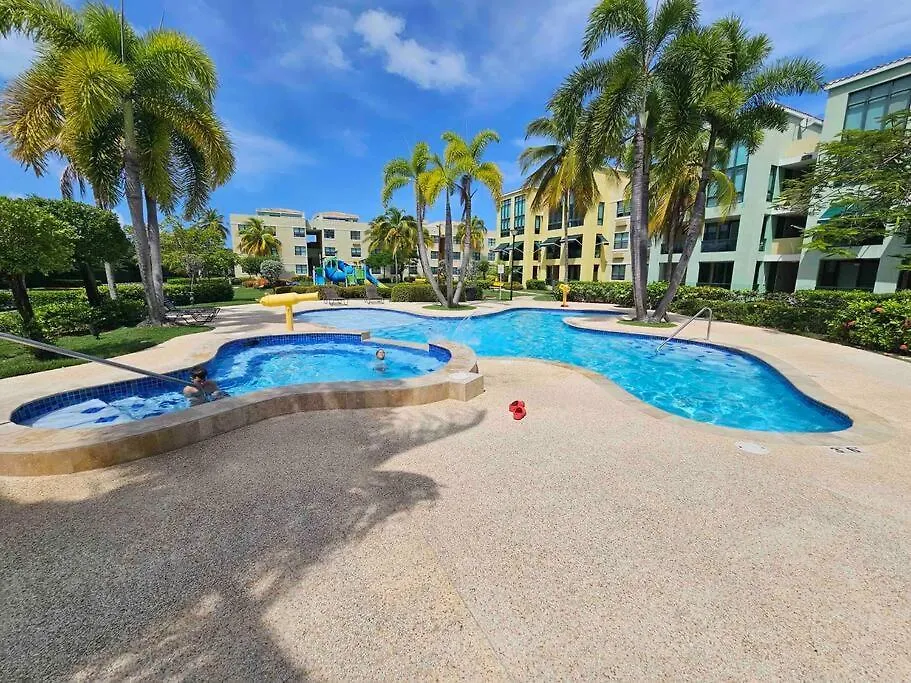 Cozy Apartment In Aquatika Loiza 0*,